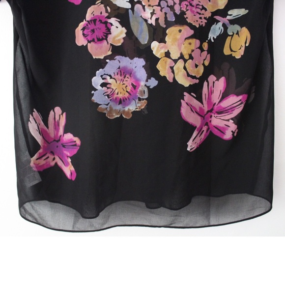 Cabi Floral Limited Edition Bouquet Blouse Preowned Small - Picture 11 of 13